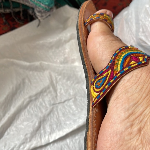 Hand made in real leather embroidered flats. 4 pairs bundle. - Picture 9 of 10